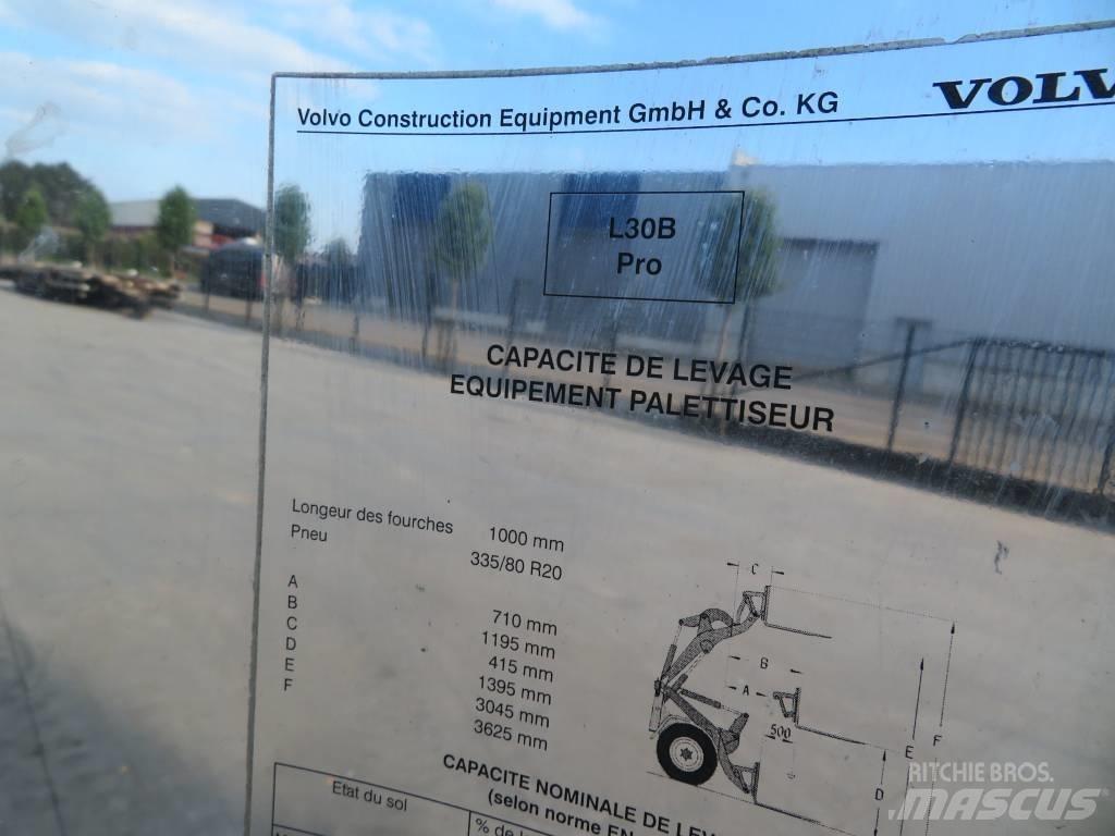 Volvo L30B / L35B Cabine si interior