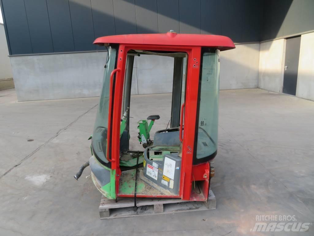 Volvo L30B / L35B Cabine si interior