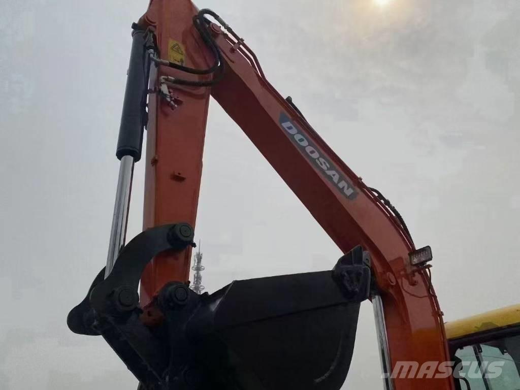 Doosan DX 60 Excavatoare pe șenile
