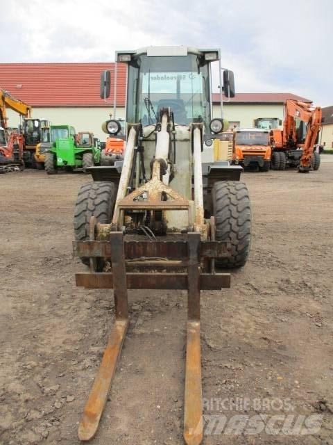 Liebherr L 509 Incarcator pe pneuri