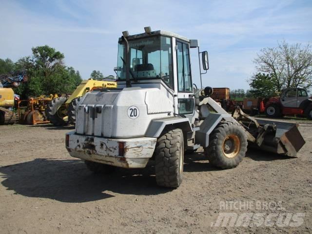 Liebherr L 509 Incarcator pe pneuri