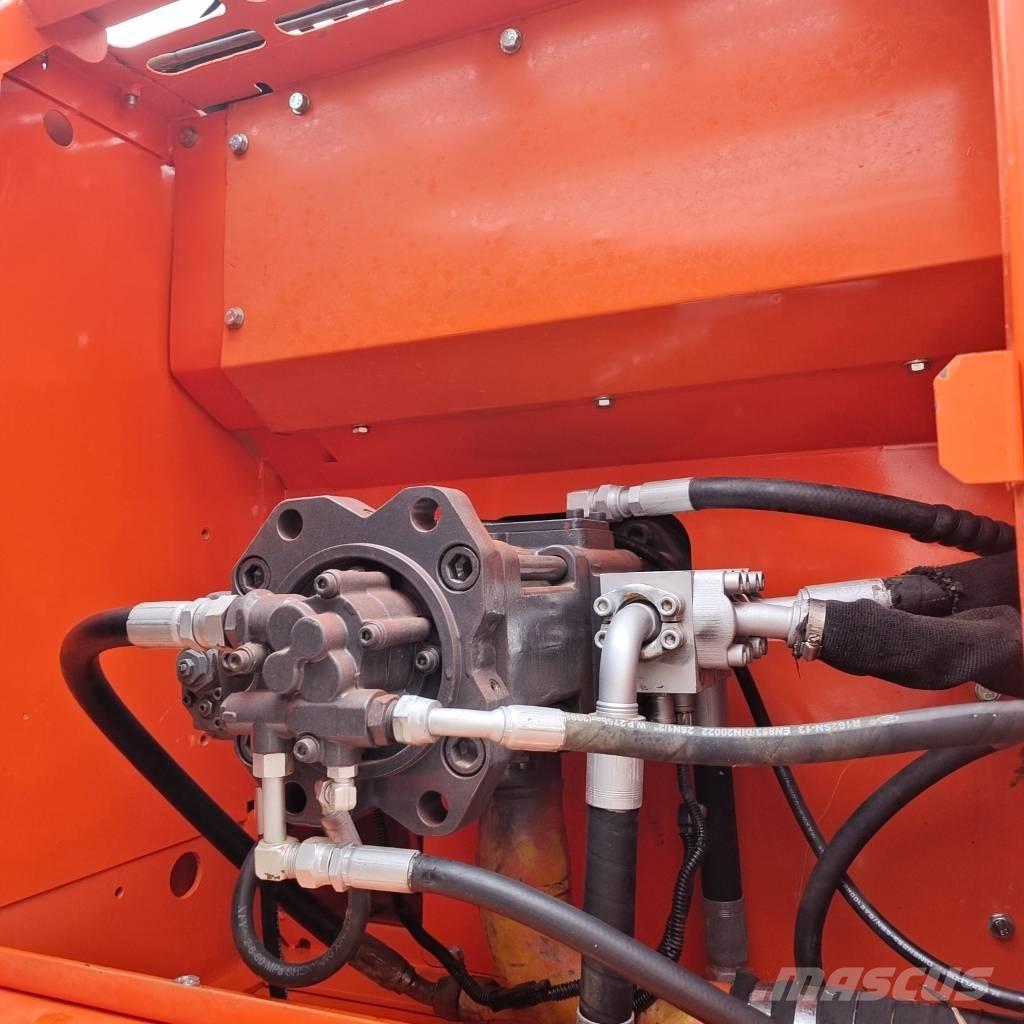 Doosan DX 225 LC Excavatoare pe șenile
