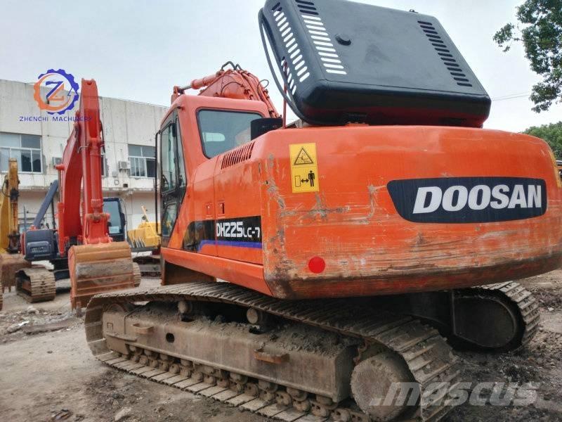 Doosan DH 225 LC-7 Excavatoare pe șenile
