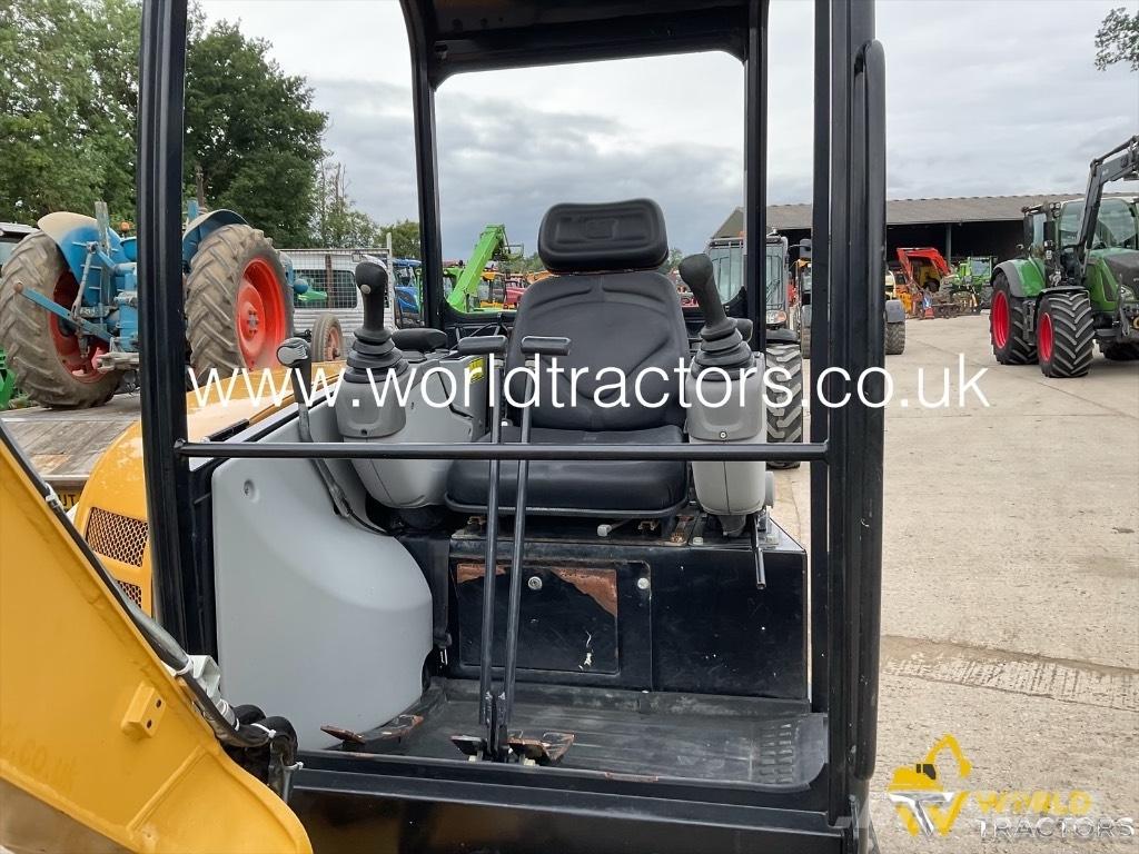 CAT 302.7 D CR Mini excavatoare < 7t