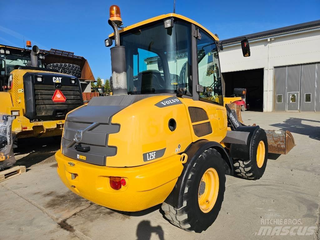 Volvo L 25 F Incarcator pe pneuri