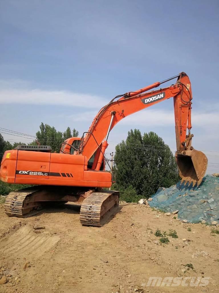 Doosan dx225 Excavatoare pe șenile
