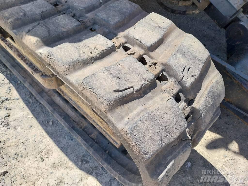 Komatsu PC80MR-5 Excavatoare 7t - 12t
