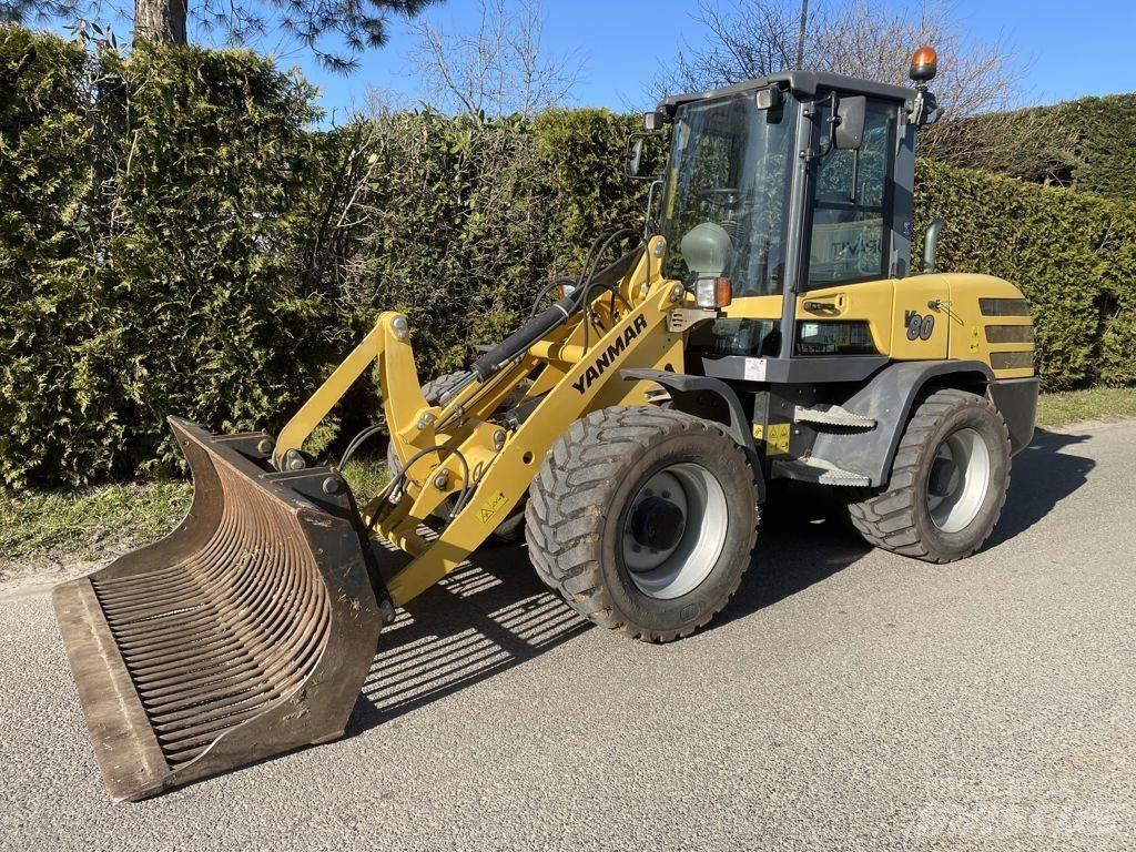 Yanmar V80 Incarcator pe pneuri