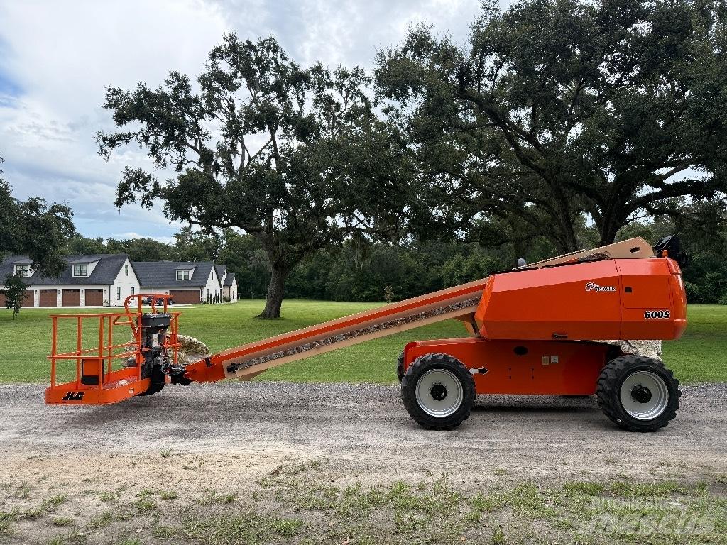 JLG 600 S Nacele cu brat telescopic