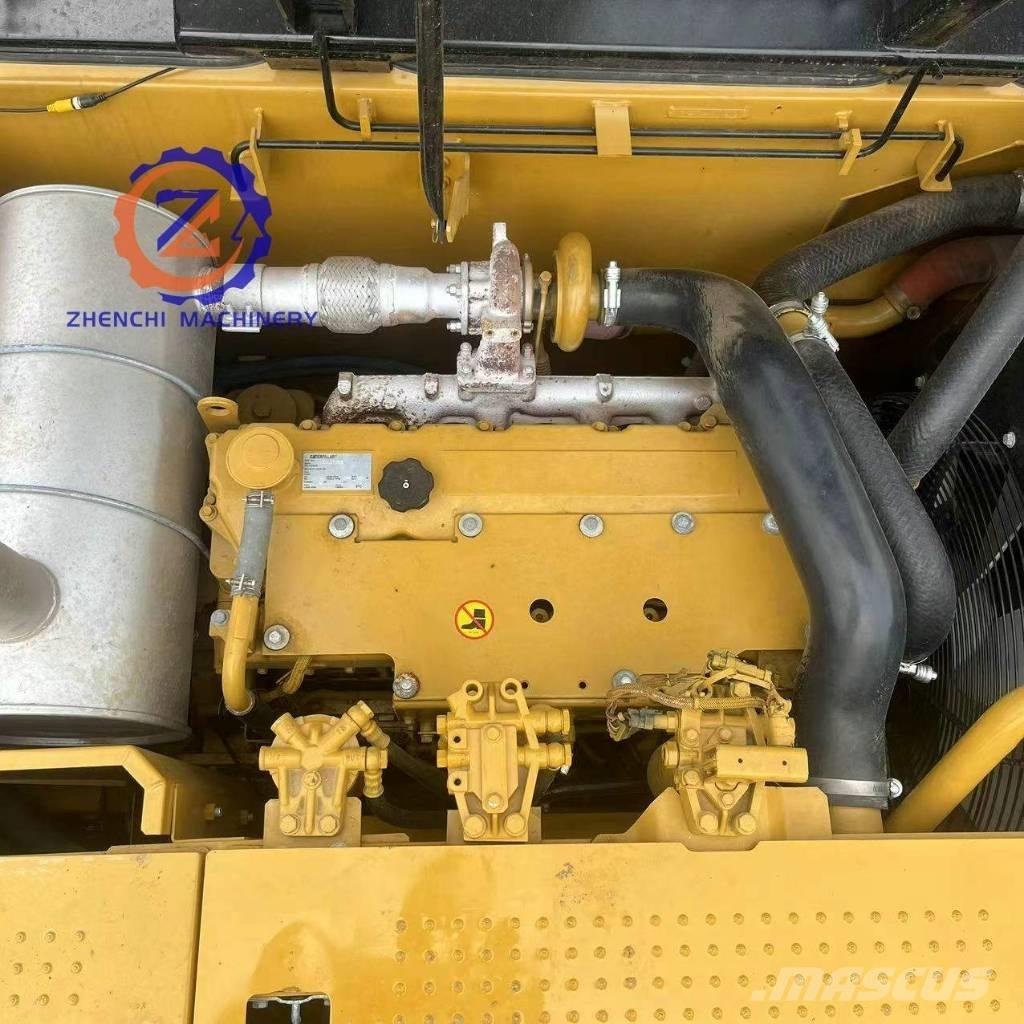 CAT 320 D2 Excavatoare pe șenile
