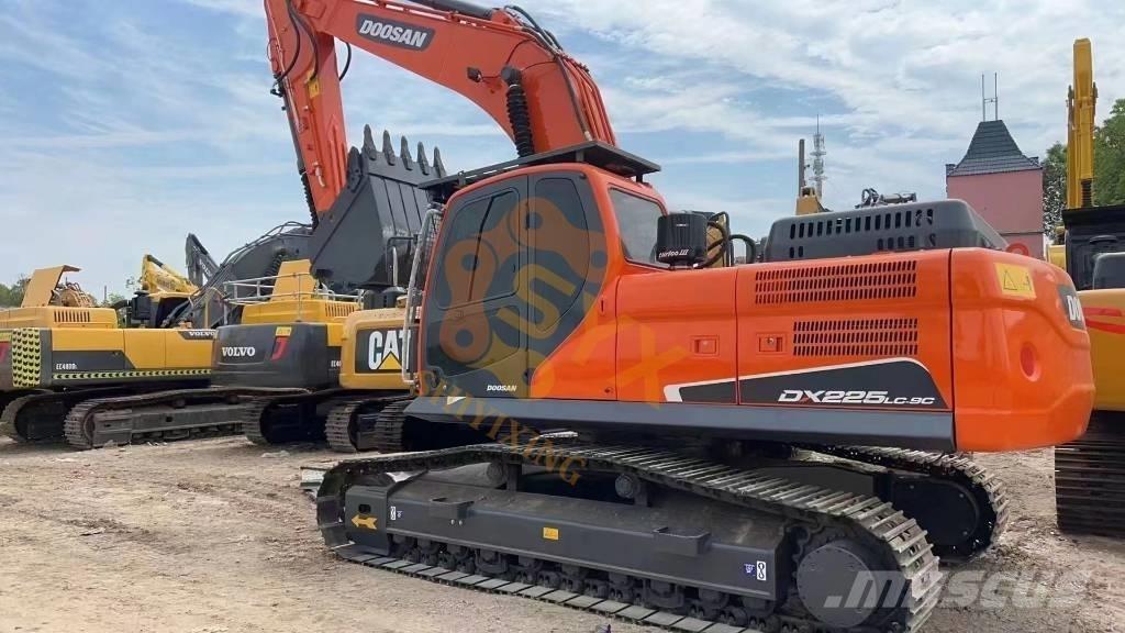 Doosan DX 225 LC Excavatoare pe șenile
