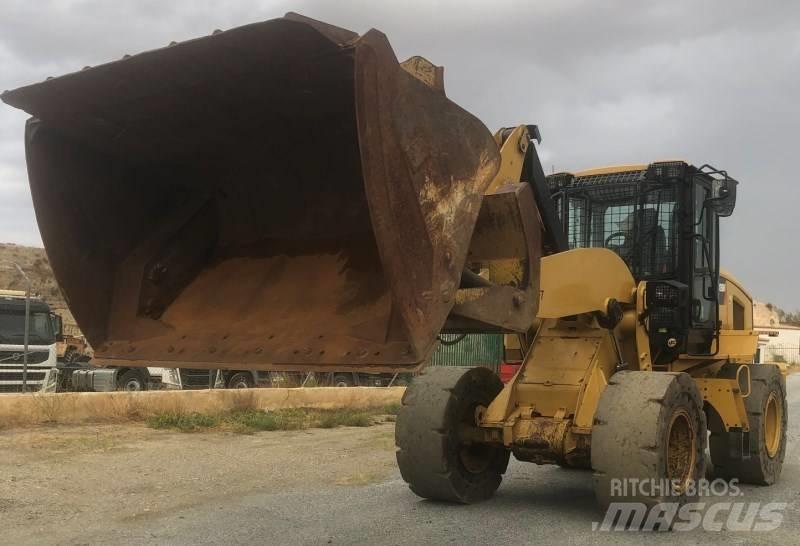 CAT 926M Incarcator pe pneuri