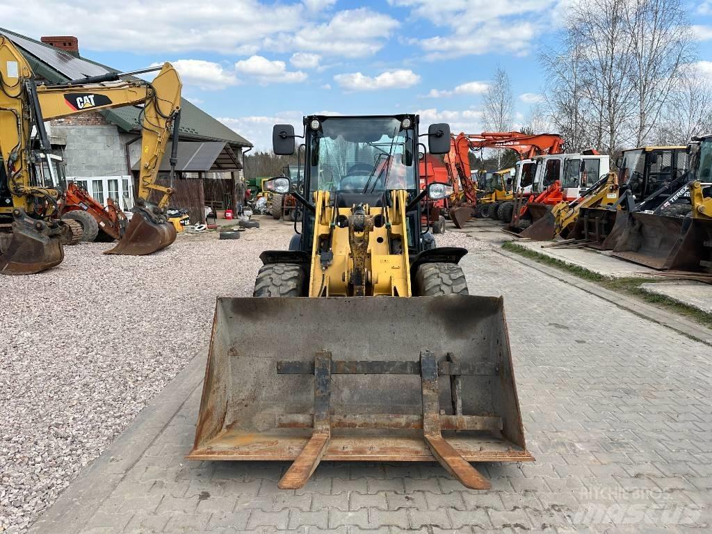 CAT 906 H 2 Incarcator pe pneuri