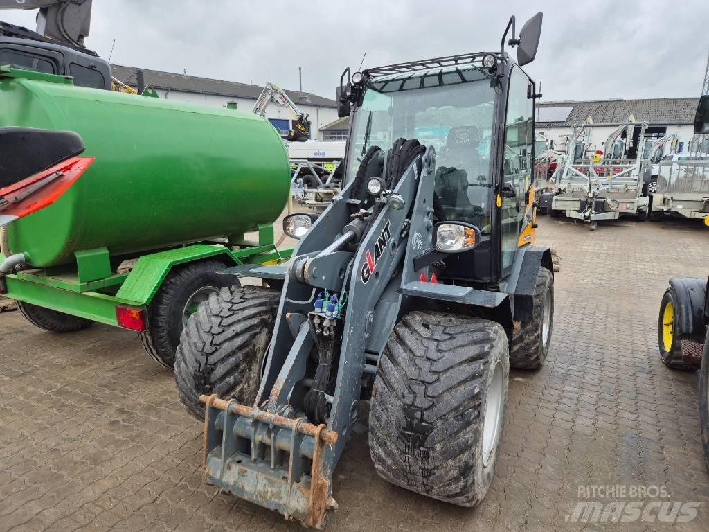 GiANT G3500 Mini incarcatoare