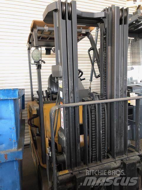 CAT EC30N Stivuitor electric
