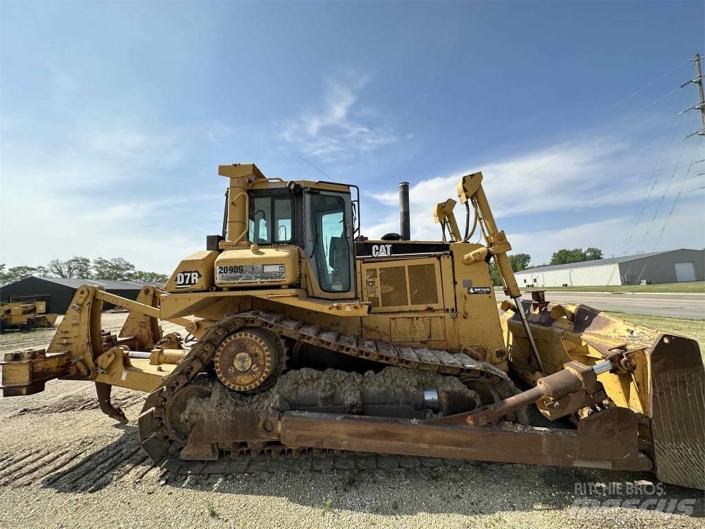 CAT D7R Buldozere pe senile