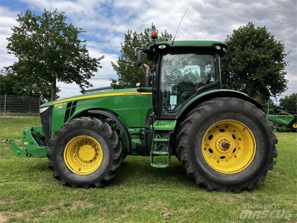 John Deere 8285R Tractoare