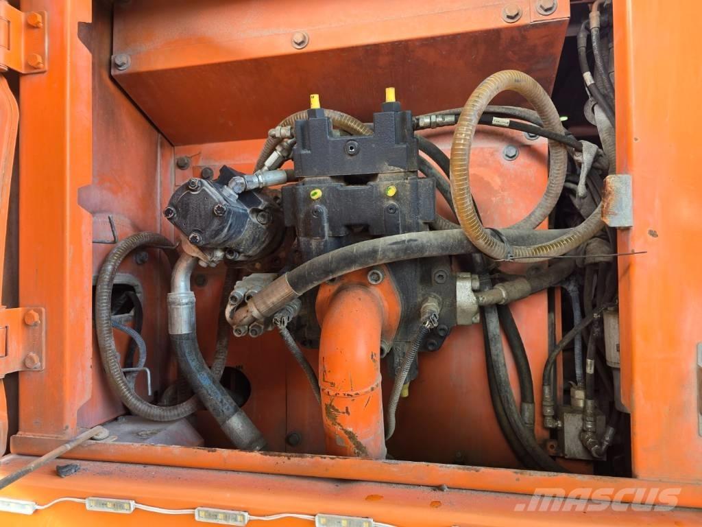 Doosan DX 210 W Excavatoare cu roti