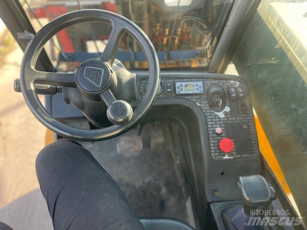 JCB TLT 35 D / 4x4 Stivuitoare telescopice