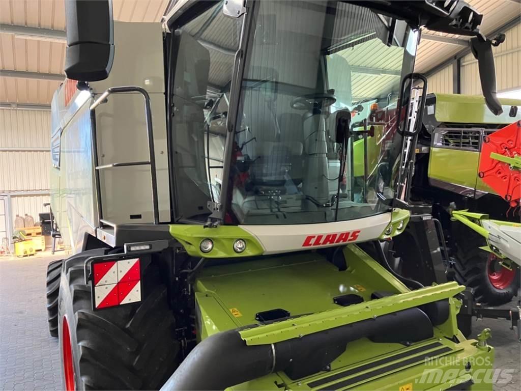 CLAAS TRION 730 Combine de secerat