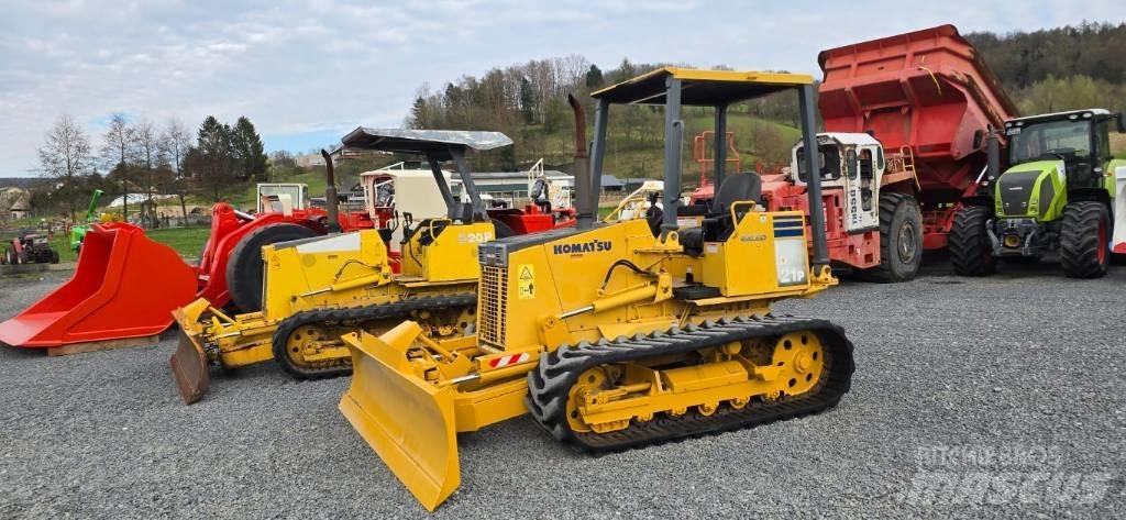Komatsu D 21 P-8 Buldozere pe senile