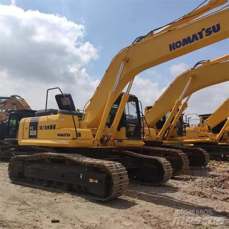 Komatsu PC 300 Excavatoare pe șenile
