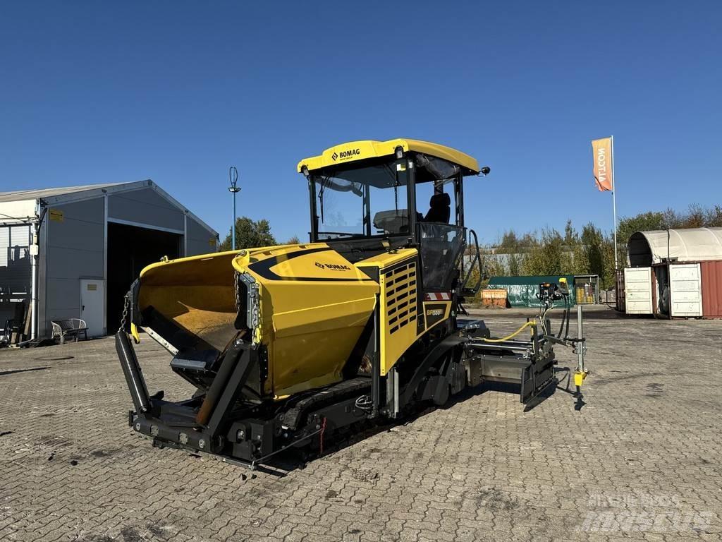 Bomag BF 300 C-2 Pavatoare asfalt