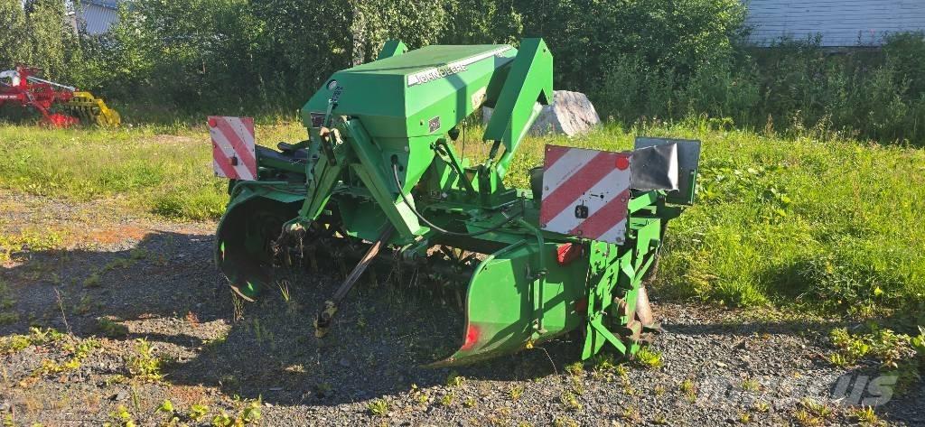 John Deere 131 Cositoare de iarba cu umidificator