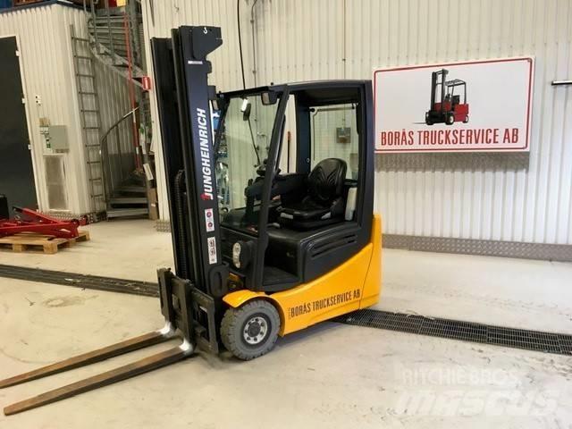 Jungheinrich EFG 215 Stivuitor electric