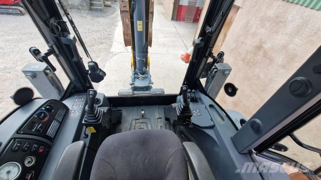 Terex TLB 890 Buldoexcavatoare