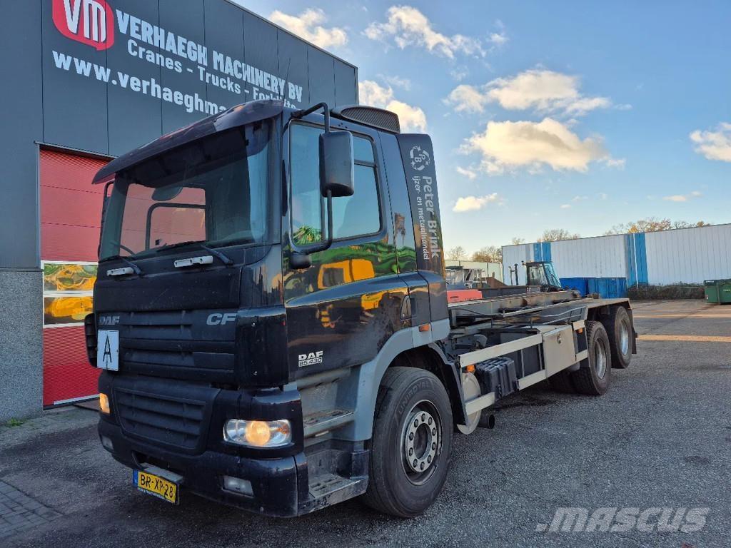 DAF 85.430 Camion cu carlig de ridicare