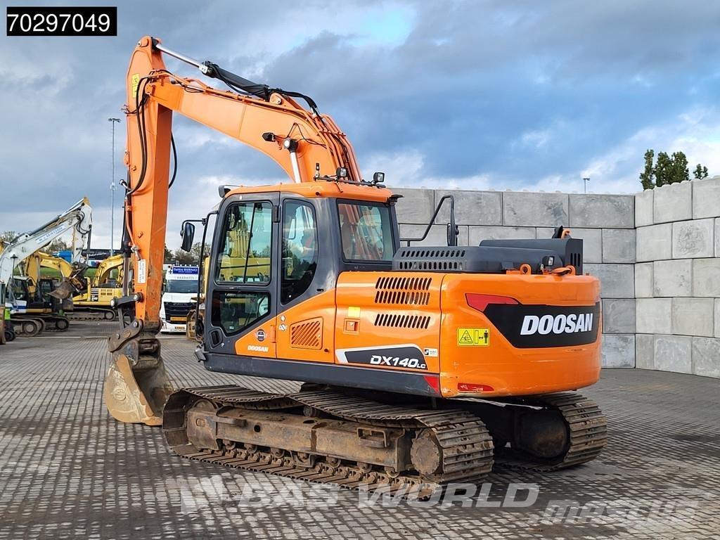 Doosan DX140 LC-5 Excavatoare pe șenile
