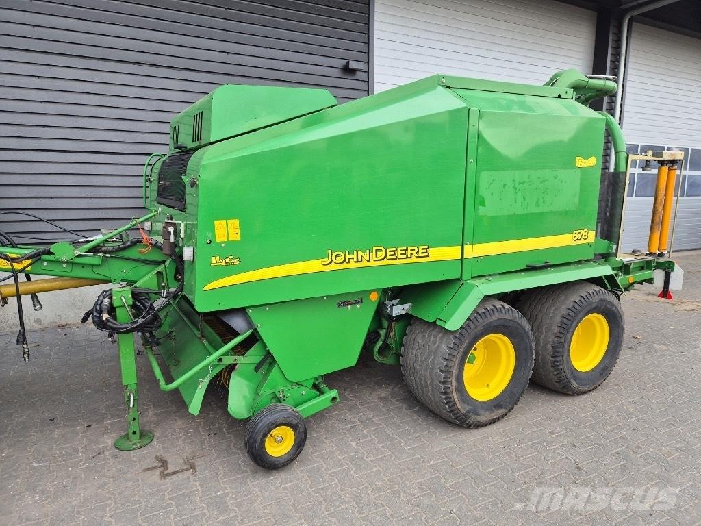 John Deere 678 Masina de balotat cilindric
