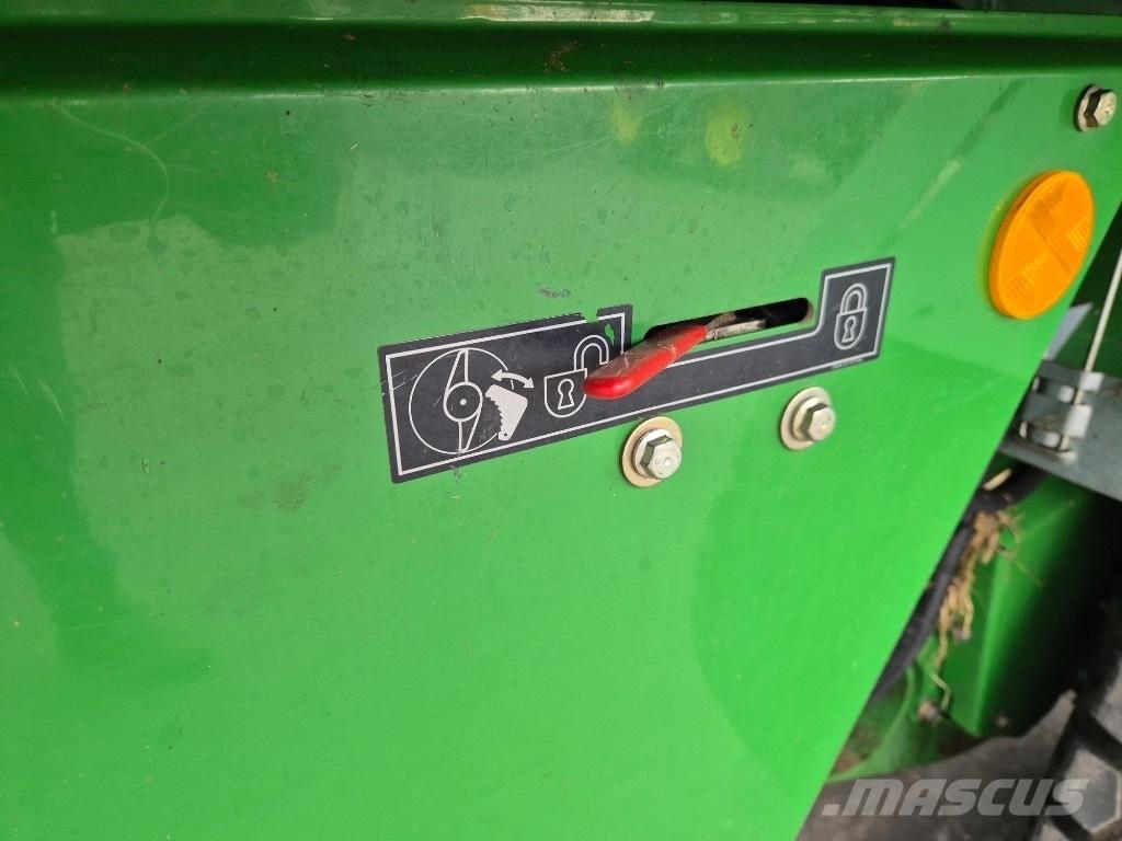 John Deere 678 Masina de balotat cilindric