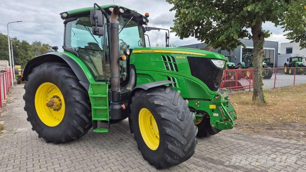 John Deere 6210 R Tractoare