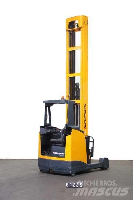 Jungheinrich ETV 325 Stivuitor cu catarg retractabil
