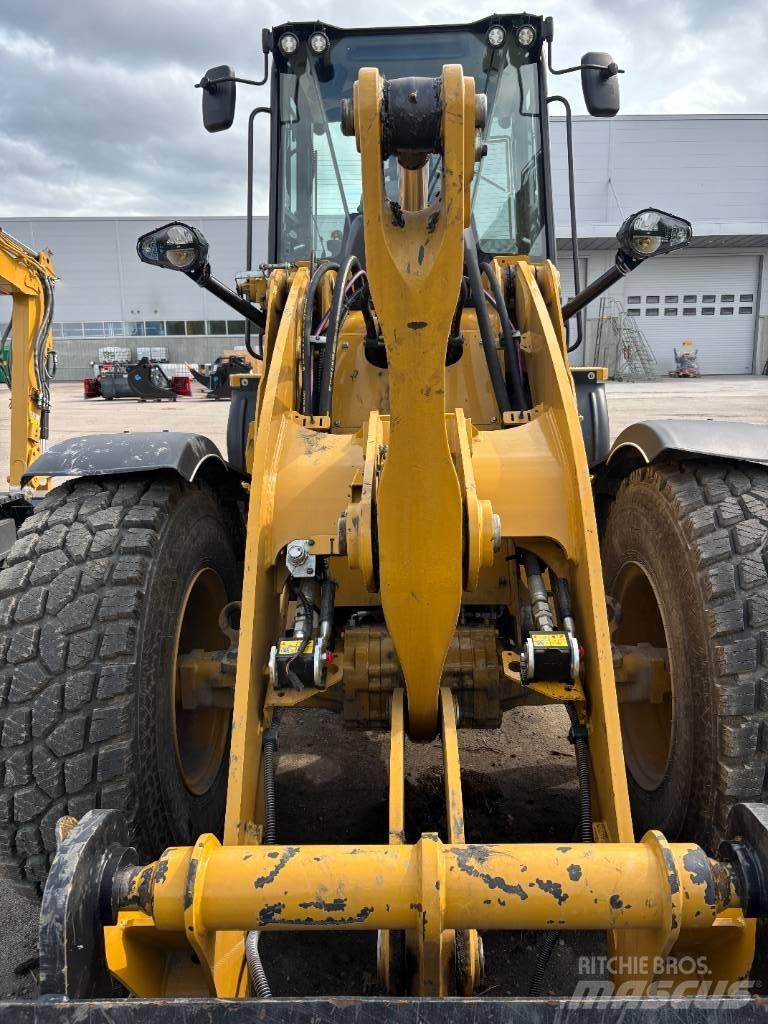 CAT 920 Incarcator pe pneuri
