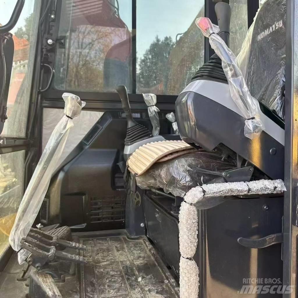 Komatsu PC 56-7 Excavatoare pe șenile
