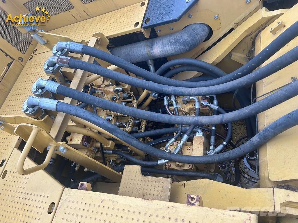 CAT 374 Excavatoare pe șenile
