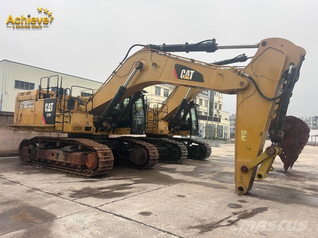 CAT 374 Excavatoare pe șenile

