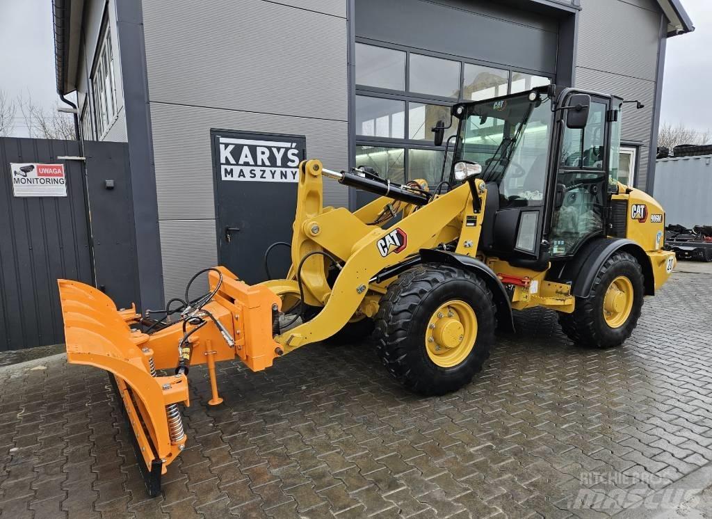 CAT 906M Incarcator pe pneuri