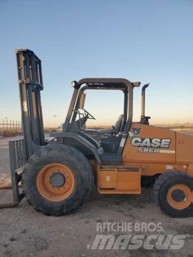 CASE 586H Masini de teren dificil