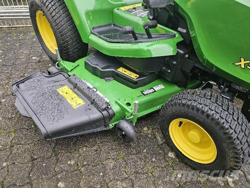 John Deere X584 Cositoare de iarba