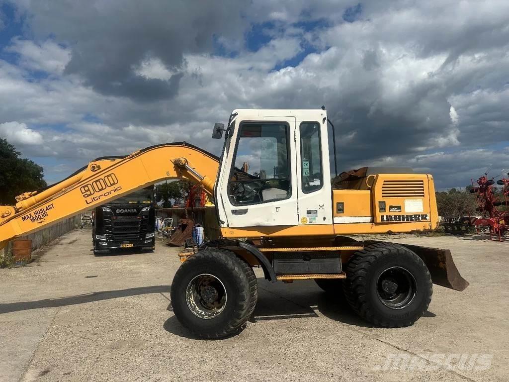 Liebherr A900 Excavatoare cu roti