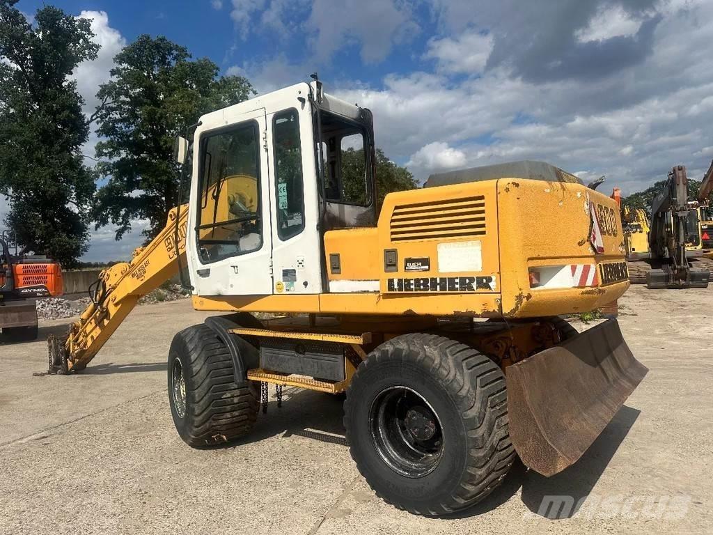 Liebherr A900 Excavatoare cu roti