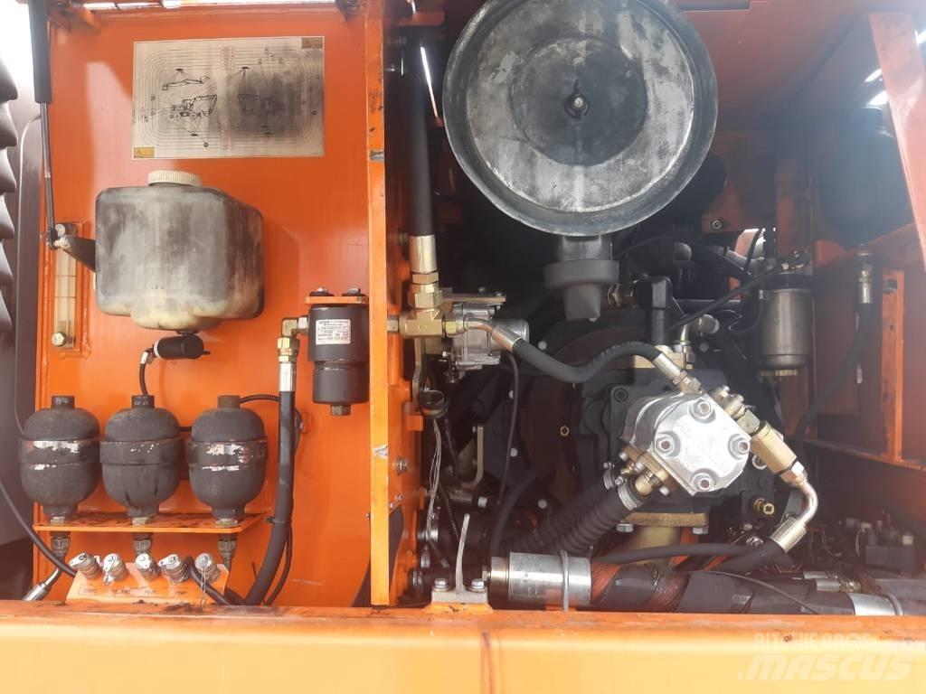 Fiat-Kobelco E175W Excavatoare cu roti