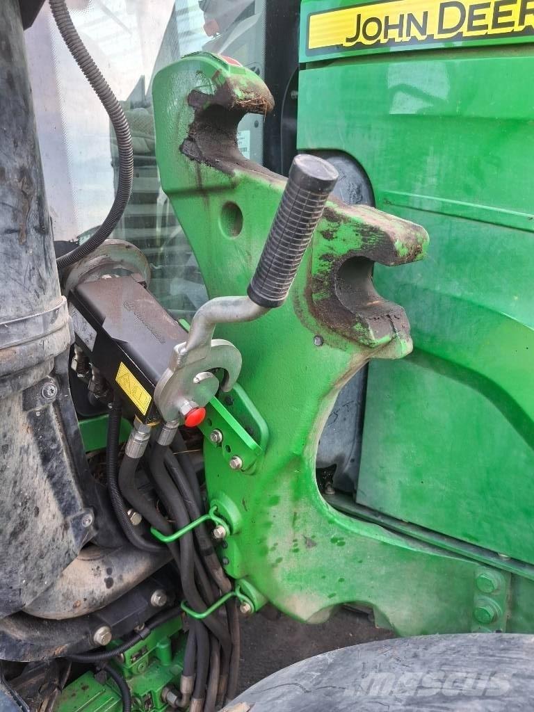 John Deere 6100M Tractoare