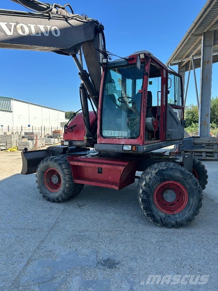 Volvo EW 140 Excavatoare cu roti