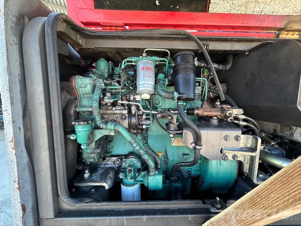 Volvo EW 140 Excavatoare cu roti