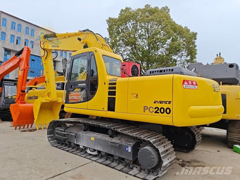 Komatsu PC 200-6 Excavatoare pe șenile
